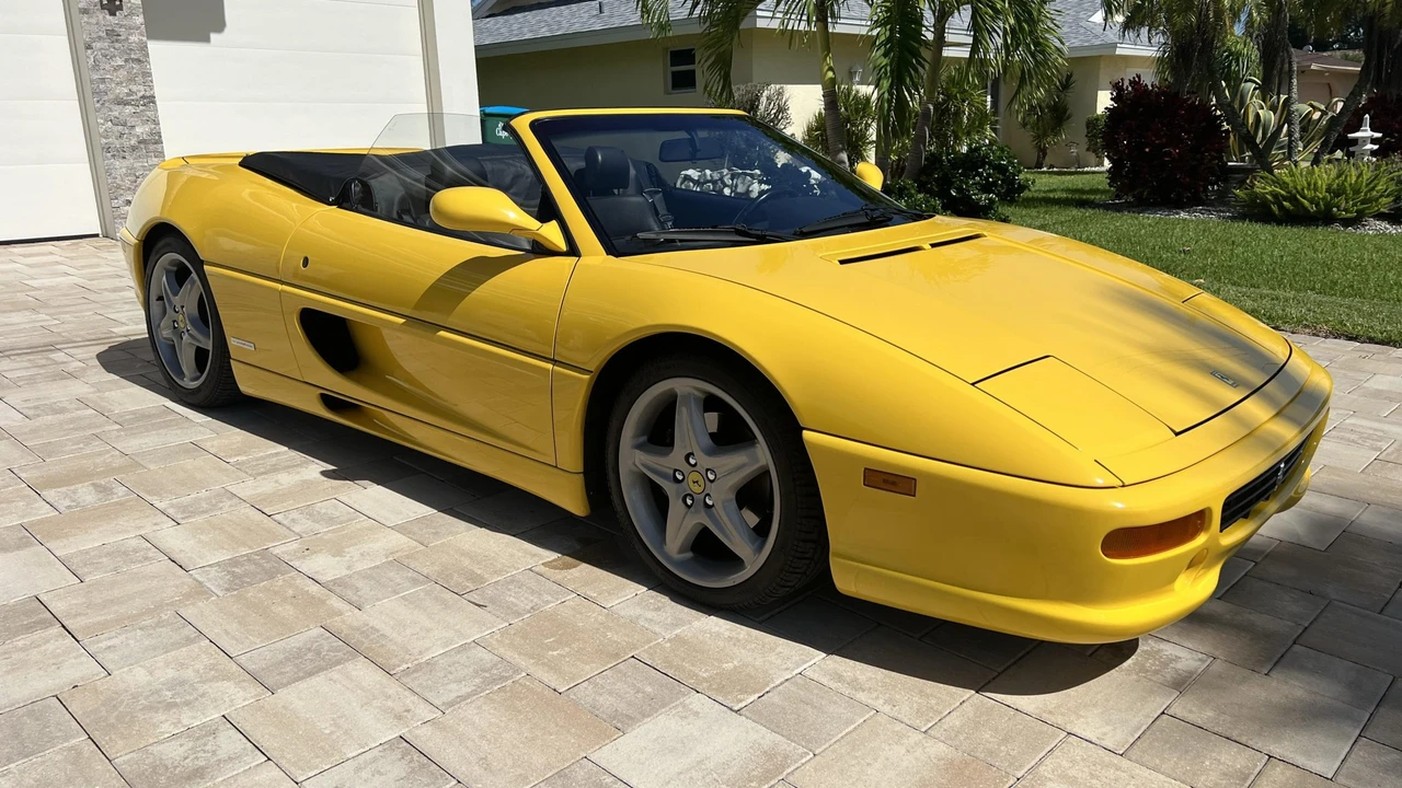 1998 Ferrari F355 Spider - Image 27 of 31