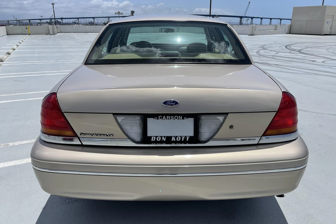 1998 Ford Crown Victoria - Image 5 of 31