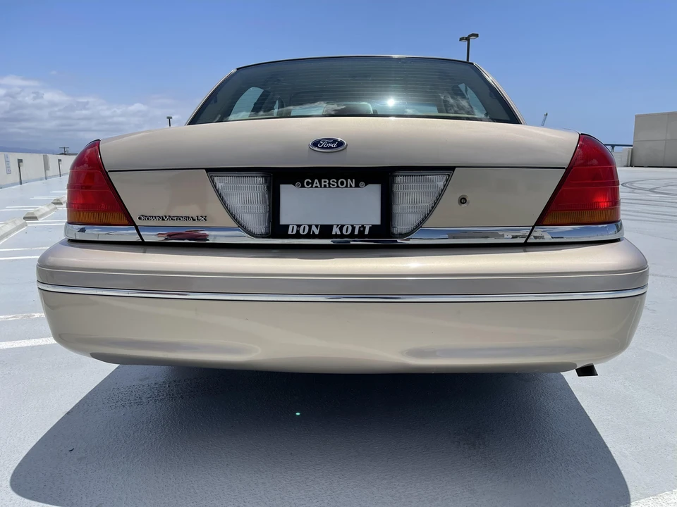 1998 Ford Crown Victoria - Image 11 of 31