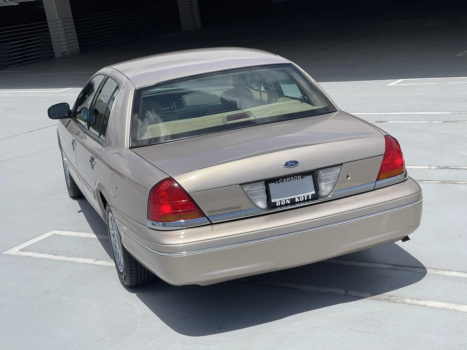 1998 Ford Crown Victoria - Image 10 of 31