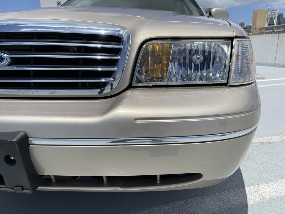 1998 Ford Crown Victoria - Image 17 of 31