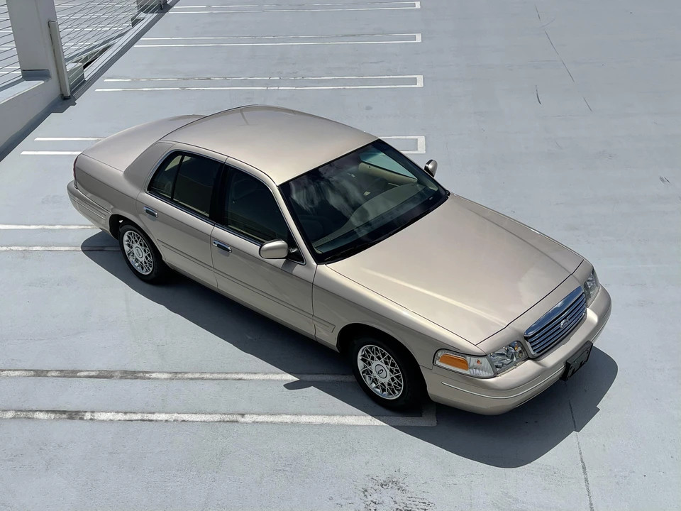 1998 Ford Crown Victoria - Image 15 of 31