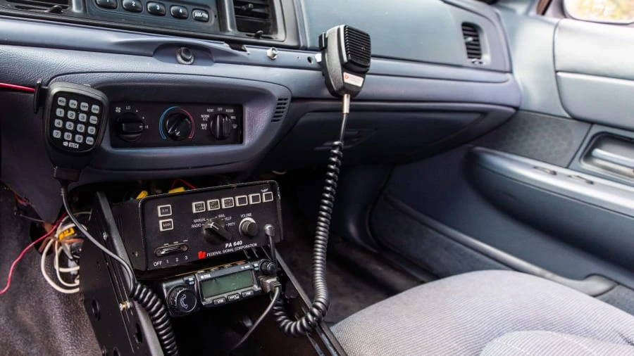 1998 Ford Crown Victoria - Image 10 of 12