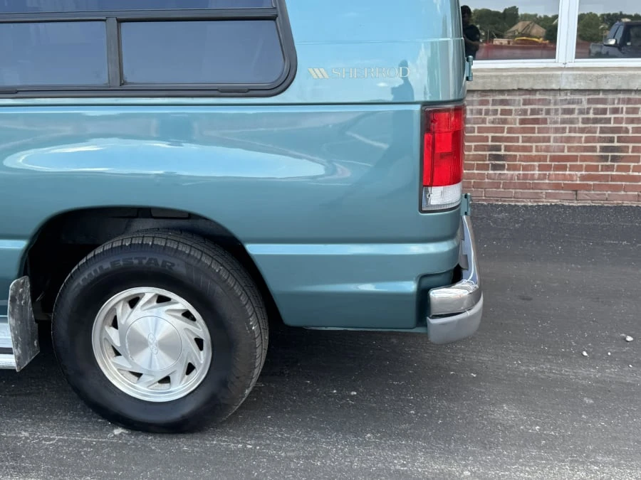 1998 Ford Econoline Van - Image 4 of 9