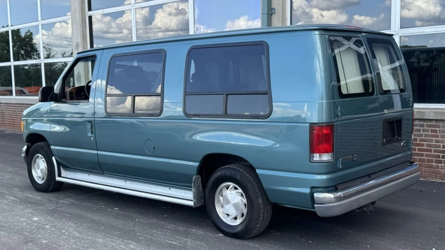 1998 Ford Econoline Van - Image 3 of 9