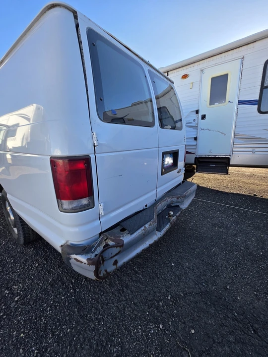 1998 Ford Econoline Van - Image 3 of 23