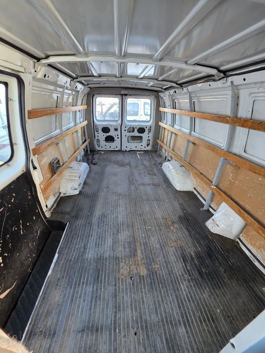 1998 Ford Econoline Van - Image 17 of 23