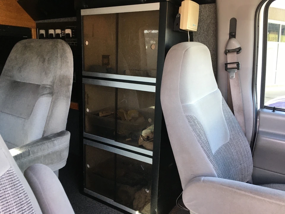 1998 Ford Econoline Van - Image 12 of 21