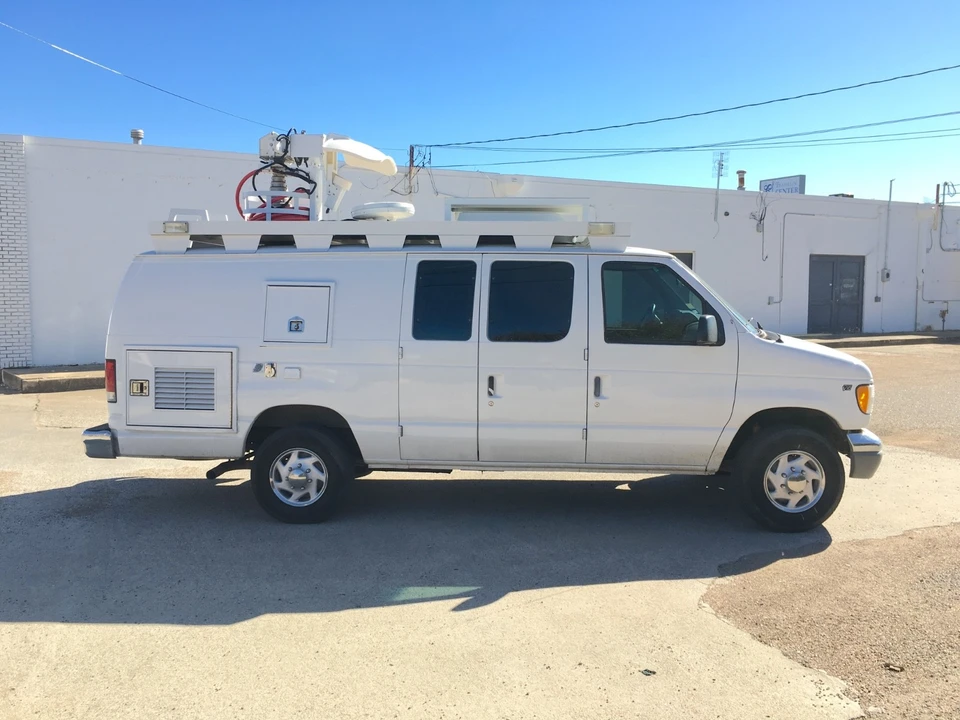 1998 Ford Econoline Van - Image 3 of 21