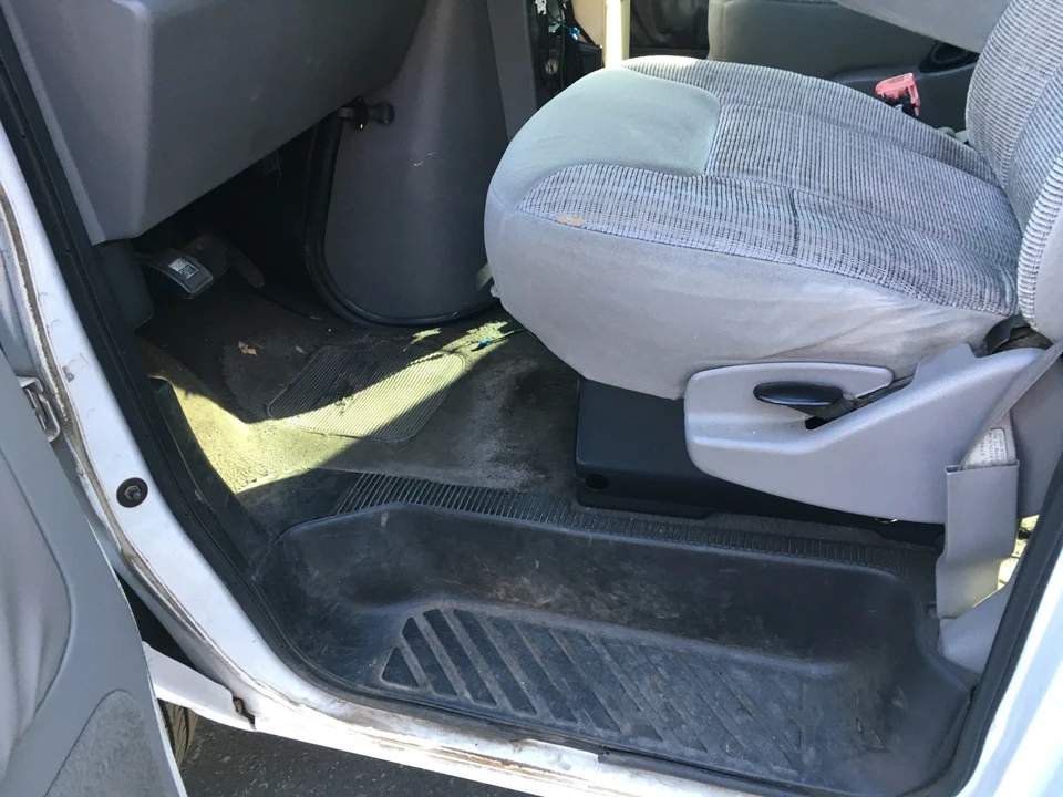 1998 Ford Econoline Van - Image 21 of 21