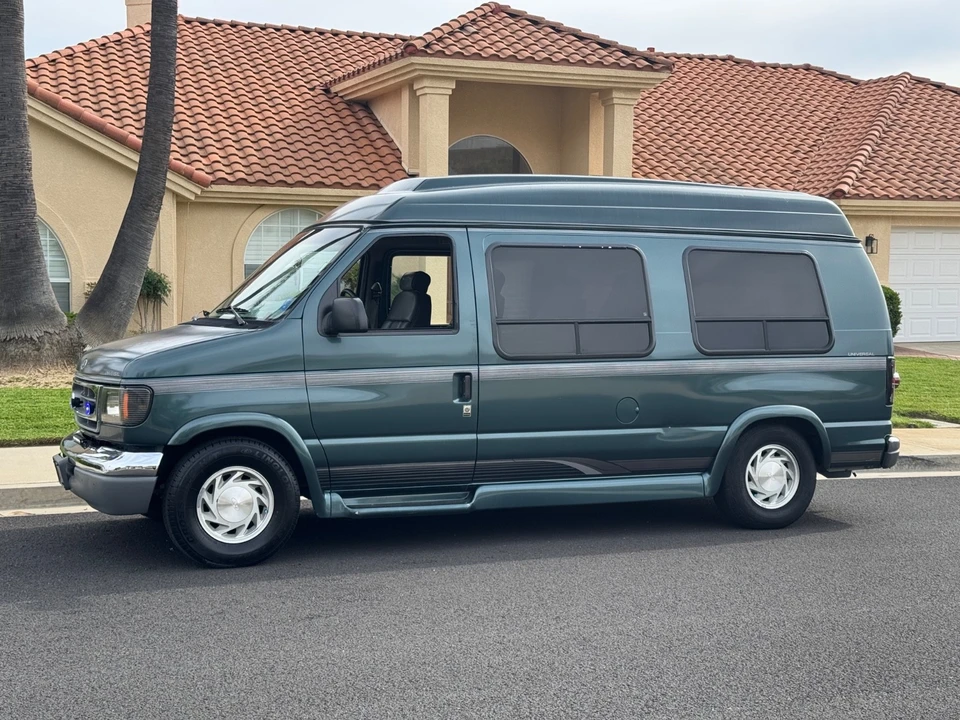 1998 Ford Econoline Van - Image 2 of 18