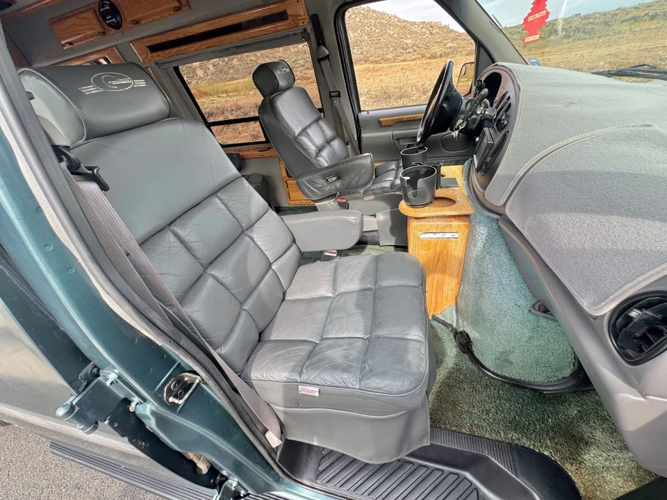 1998 Ford Econoline Van - Image 11 of 18
