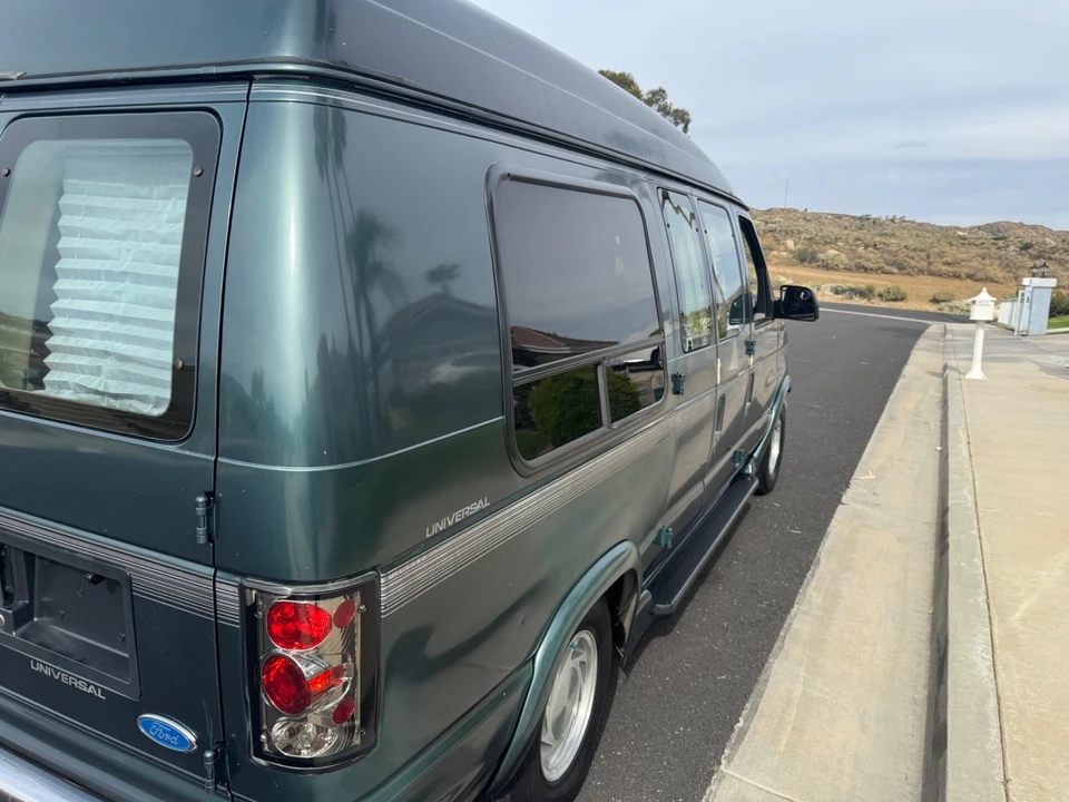 1998 Ford Econoline Van - Image 15 of 18