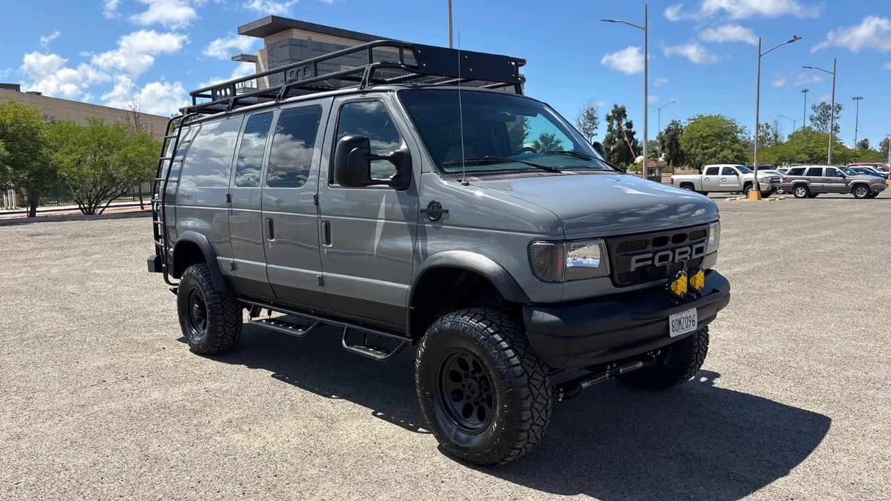 1998 Ford Econoline Van - Image 2 of 21