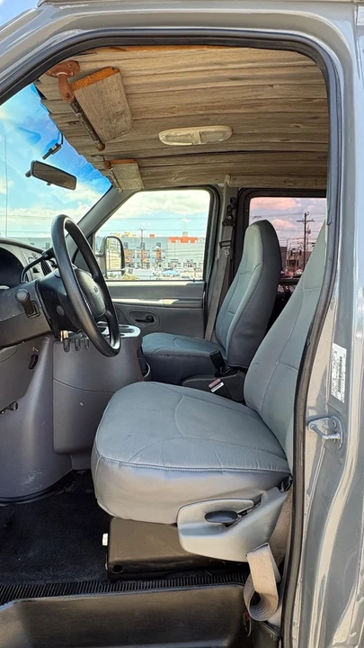 1998 Ford Econoline Van - Image 11 of 21
