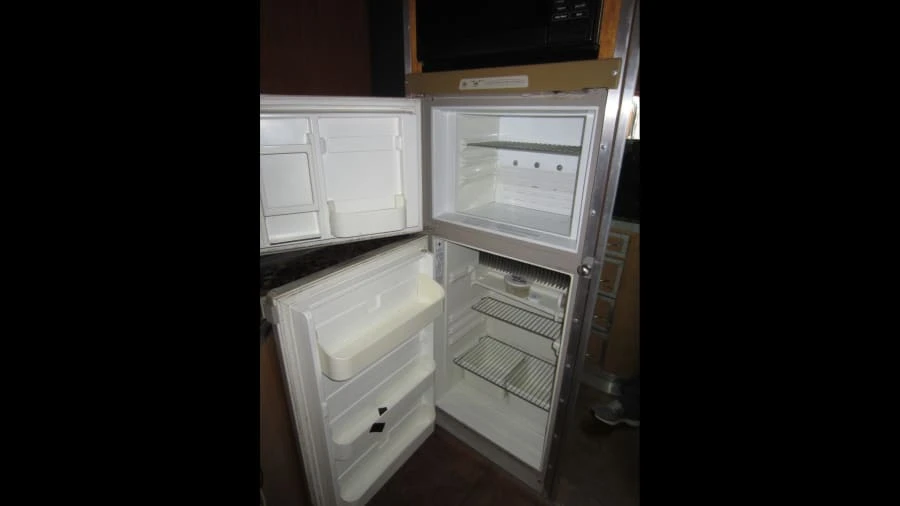 1998 Ford Econoline Van - Image 12 of 31