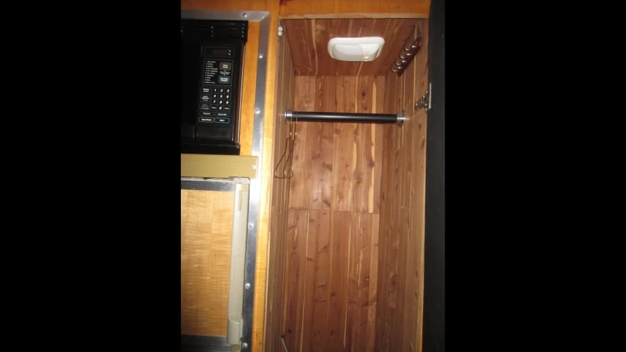1998 Ford Econoline Van - Image 13 of 31