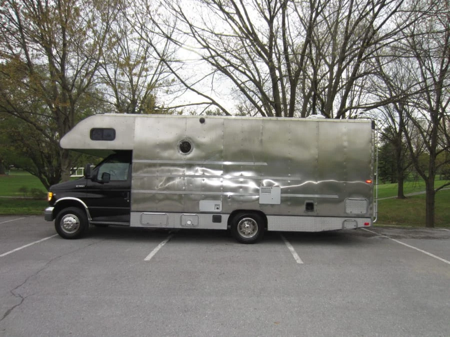 1998 Ford Econoline Van - Image 2 of 31