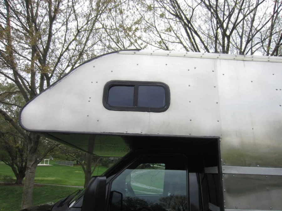 1998 Ford Econoline Van - Image 25 of 31