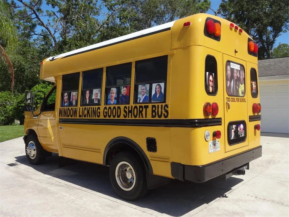 1998 Ford Econoline Van - Image 12 of 31