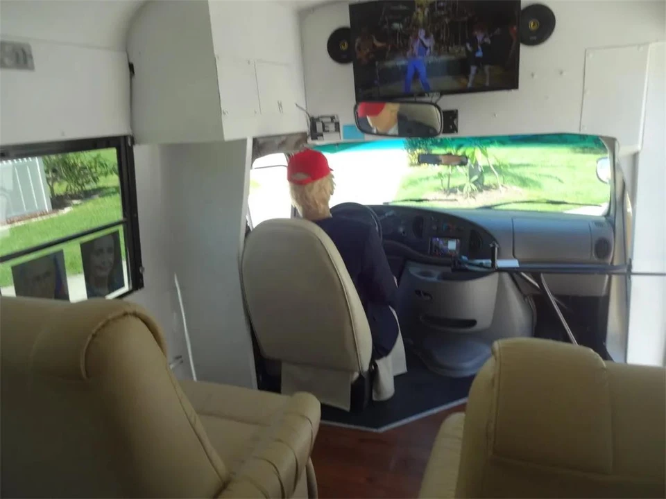 1998 Ford Econoline Van - Image 26 of 31