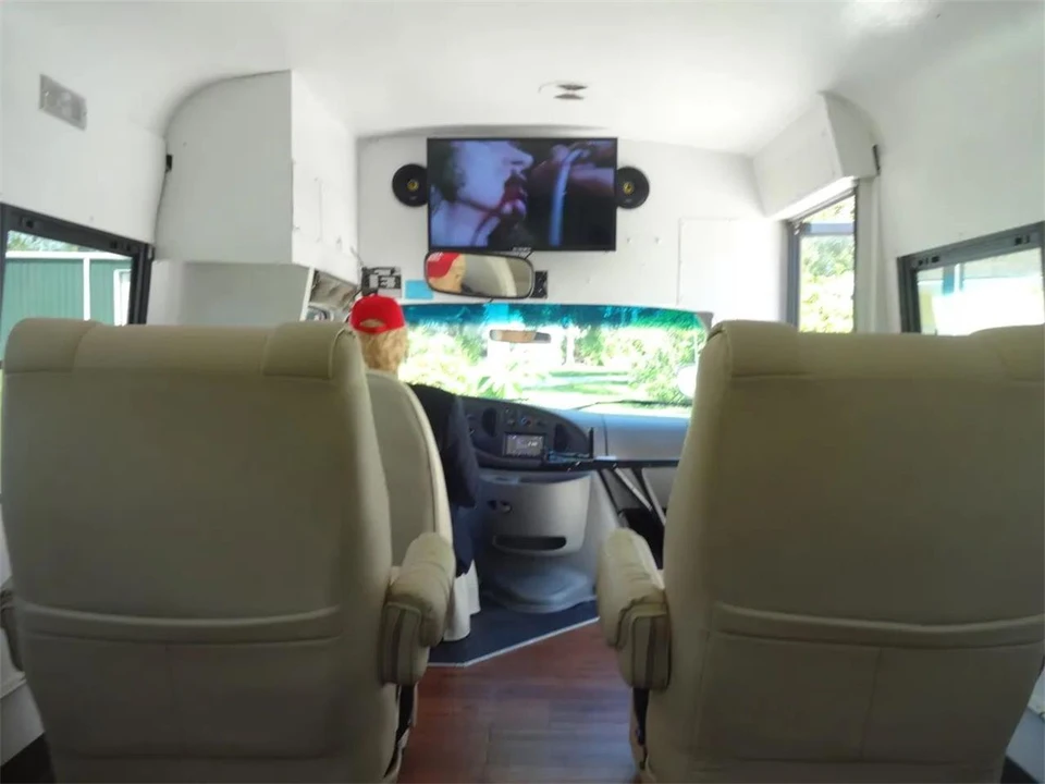 1998 Ford Econoline Van - Image 27 of 31