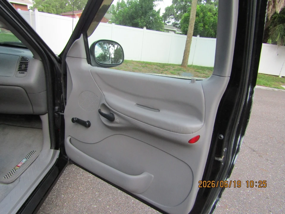 1998 Ford F-150 10th Gen - Image 28 of 31