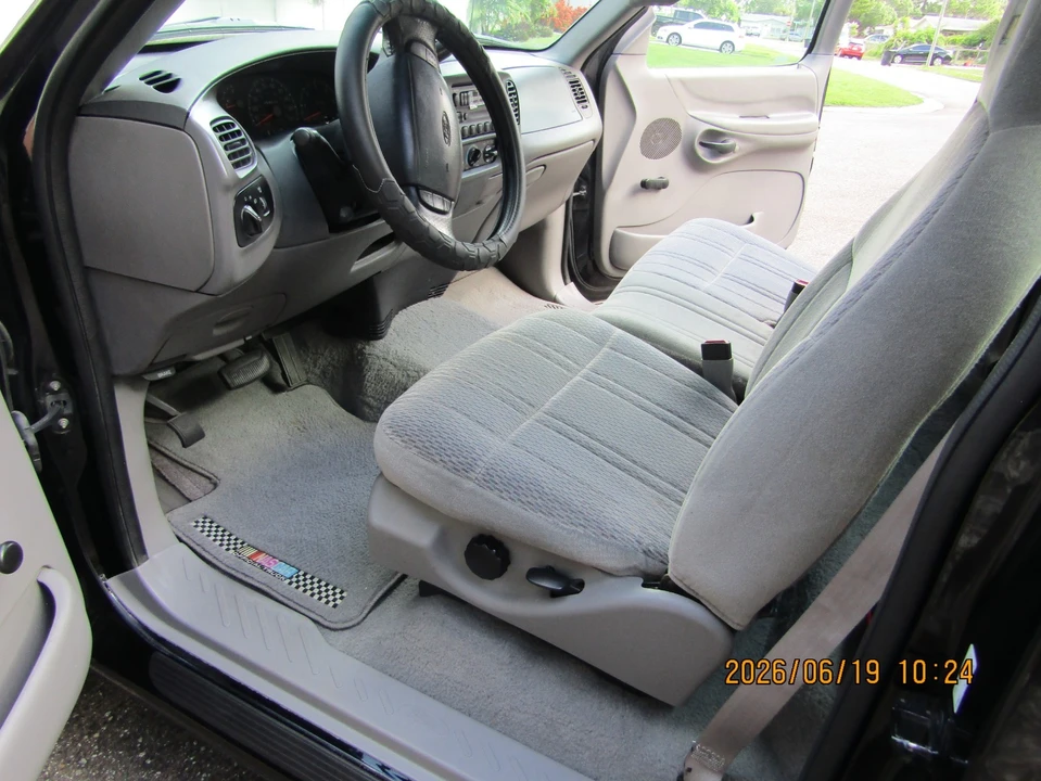 1998 Ford F-150 10th Gen - Image 19 of 31