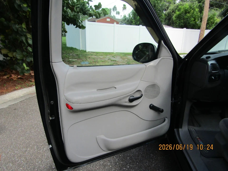 1998 Ford F-150 10th Gen - Image 17 of 31