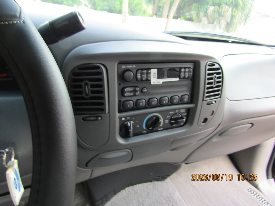 1998 Ford F-150 10th Gen - Image 22 of 31