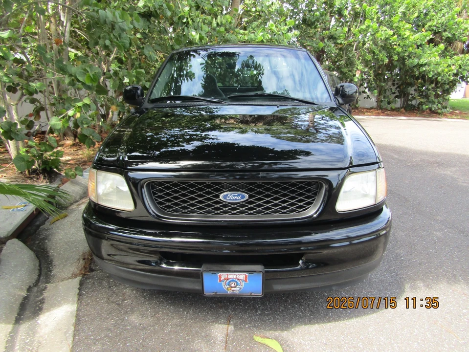 1998 Ford F-150 10th Gen - Image 2 of 31
