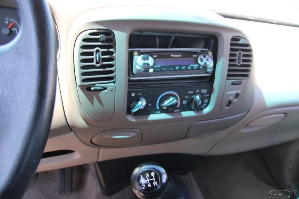 1998 Ford F-150 10th Gen - Image 18 of 21