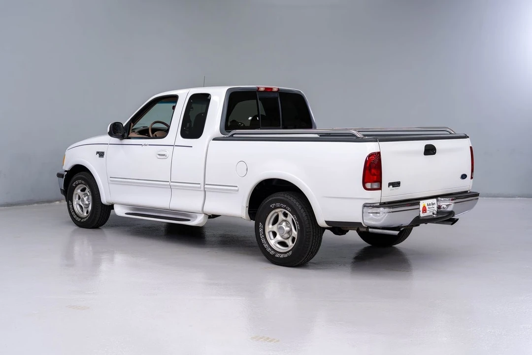1998 Ford - Image 4 of 31