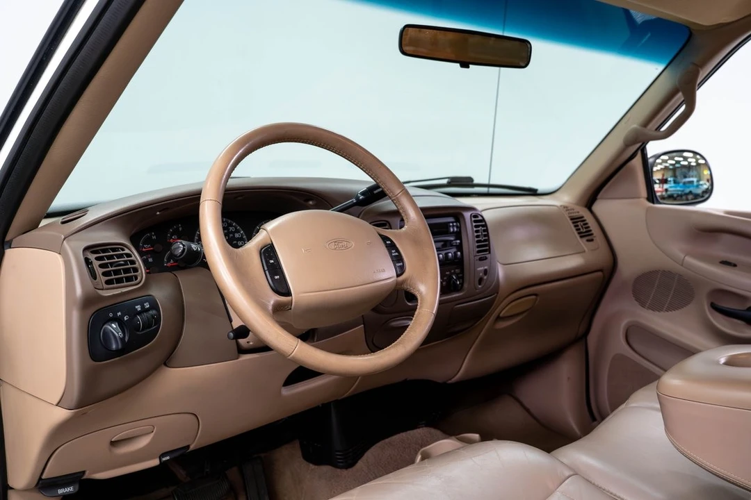 1998 Ford - Image 12 of 31