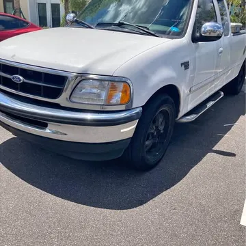 1998 Ford F-150 Lariat Pickup 4D 8 ft