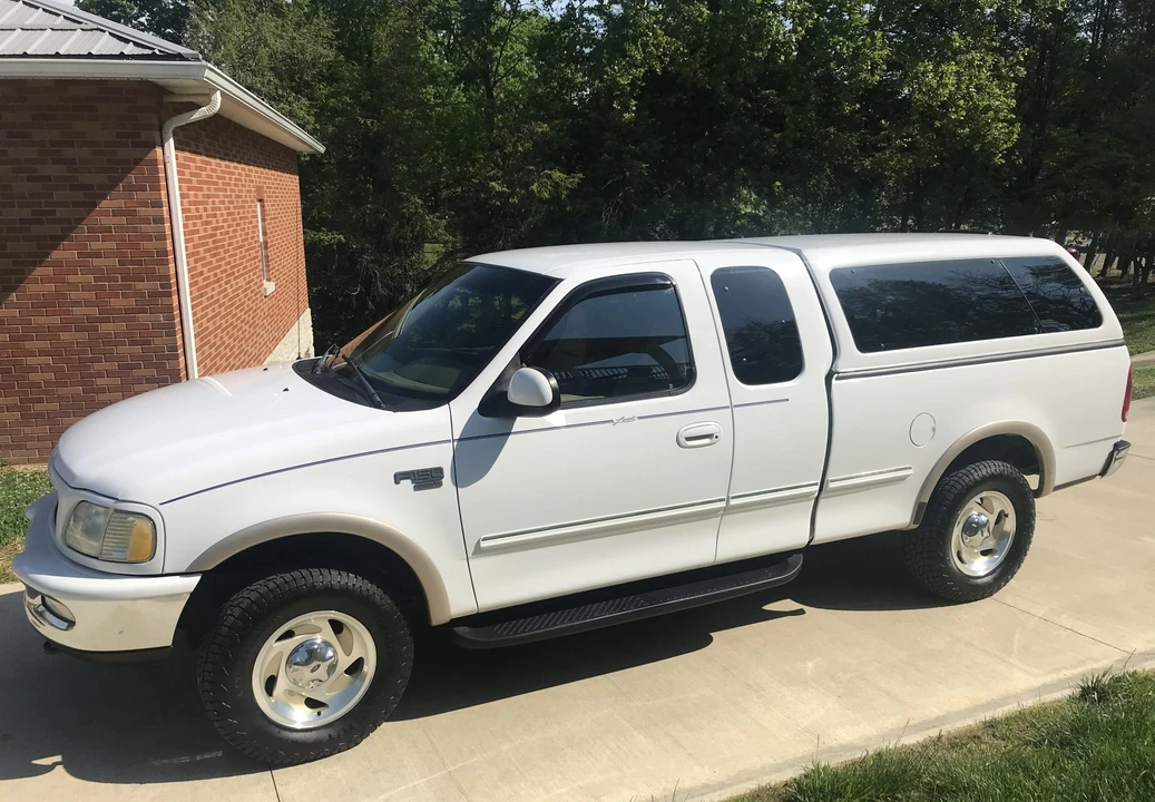 1998 Ford F-150 10th Gen - Image 3 of 31