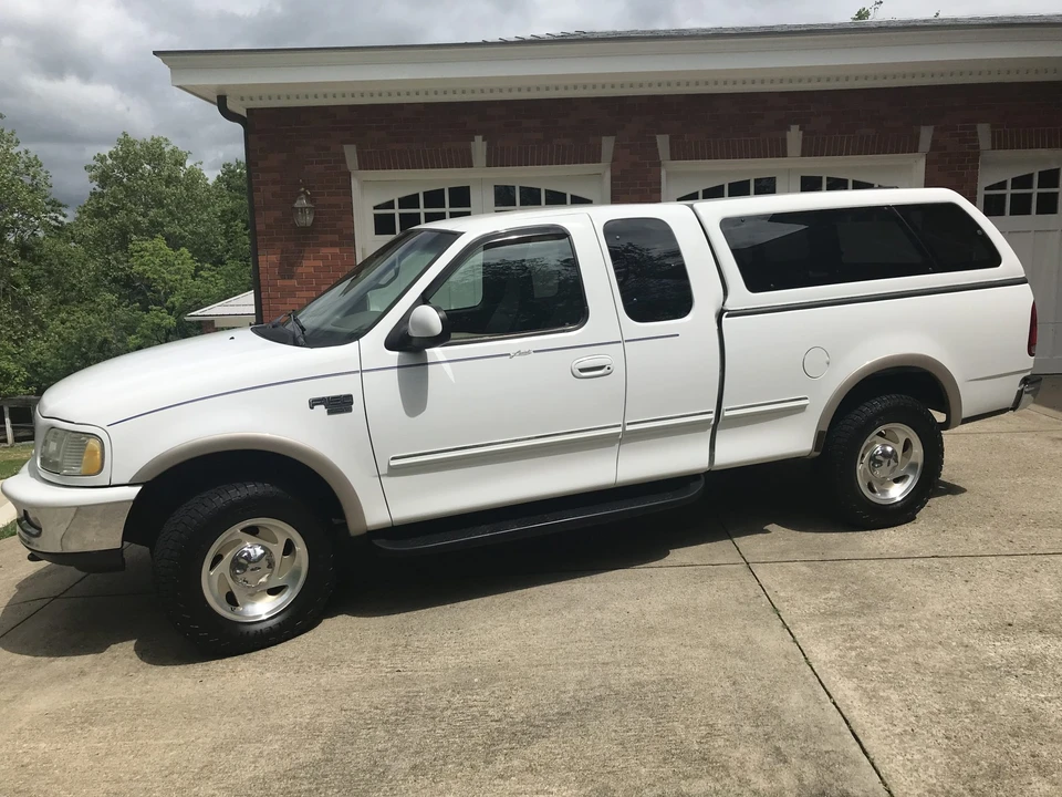 1998 Ford F-150 10th Gen - Image 2 of 31