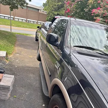 1998 Ford F-150 XL Pickup 2D 6 1/2 ft