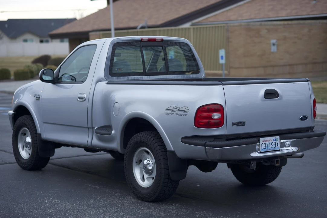 1998 Ford F-150 10th Gen - Image 4 of 31
