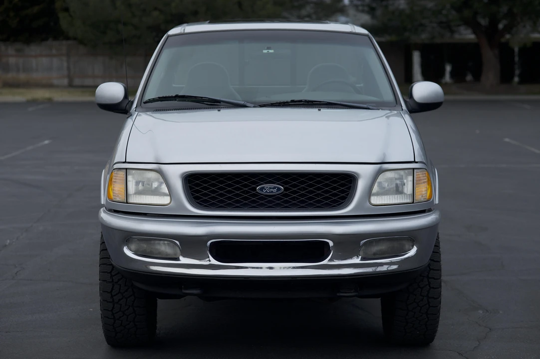 1998 Ford F-150 10th Gen - Image 3 of 31