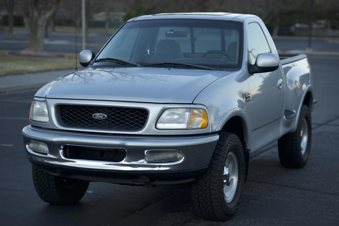 1998 Ford F-150 10th Gen - Image 2 of 31