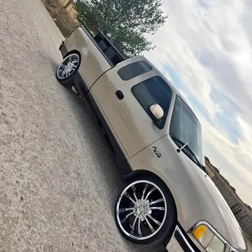 1998 Ford F-150 XLT 60th Anniversary Edition Pickup 4D 5 1/2 ft