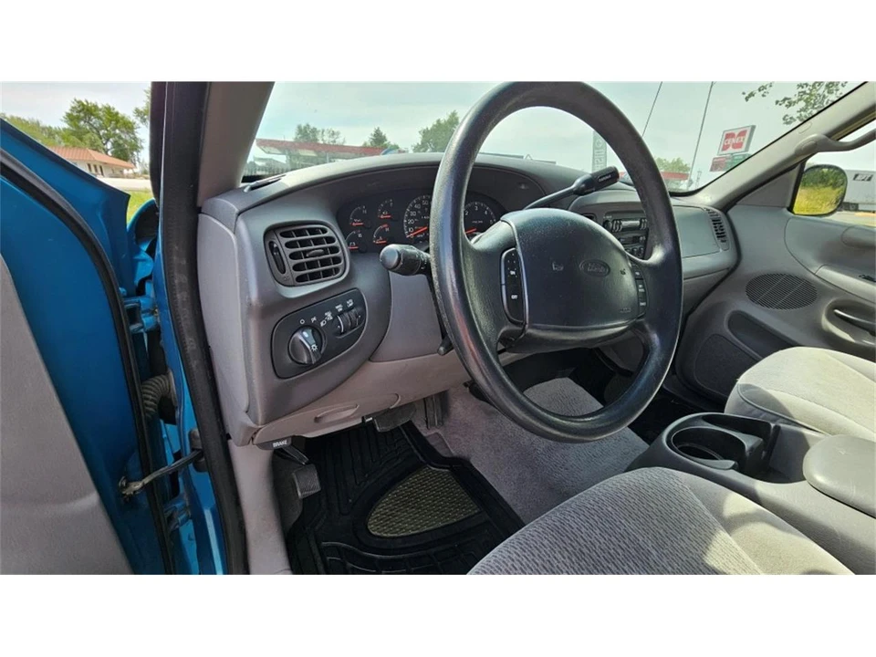 1998 Ford F-150 10th Gen - Image 19 of 31