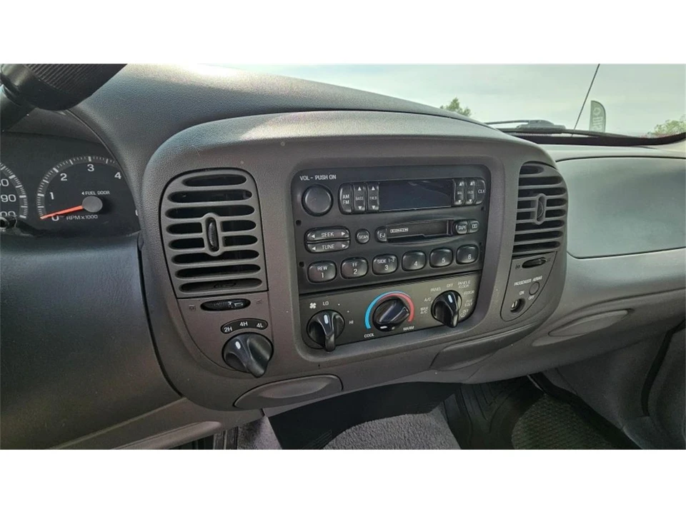 1998 Ford F-150 10th Gen - Image 23 of 31
