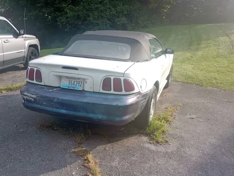 1998 Ford Mustang GT Coupe