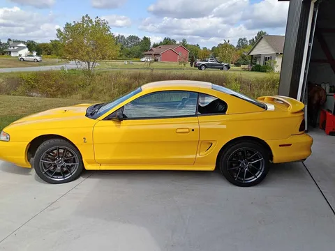 1998 Ford Mustang Cobra SVT Coupe 2D