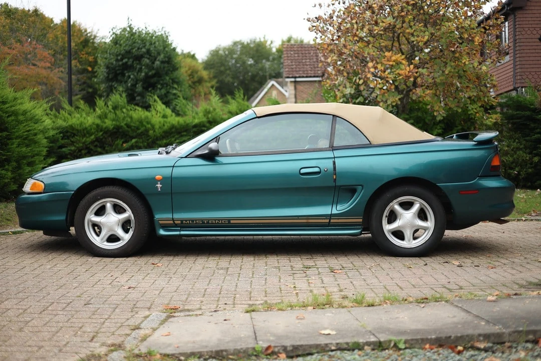 1998 Ford SN95 Mustang - Image 9 of 30