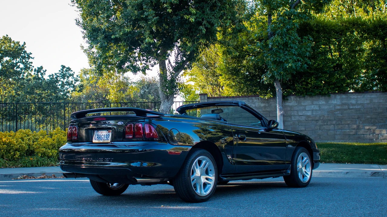 1998 Ford SN95 Mustang - Image 3 of 31