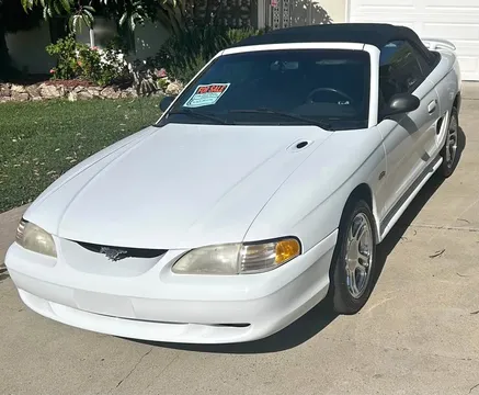 1998 Ford Mustang GT Convertible 2D