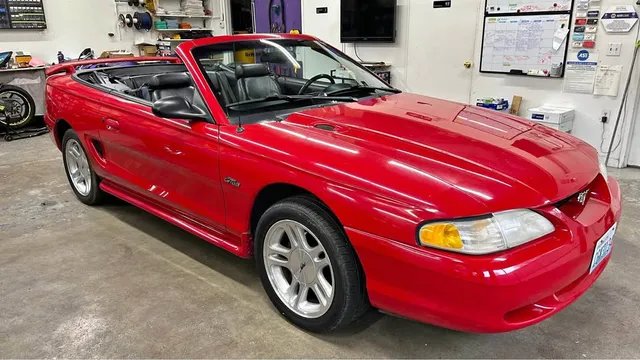 1998 Ford Mustang GT Convertible 2D